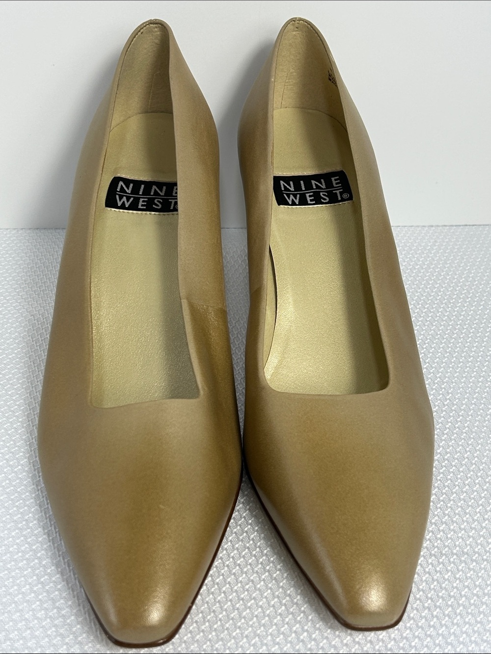 Nine West Dalton Line Women’s Size 9 Tan Leather Pumps Flare Heel Vintage Shoes